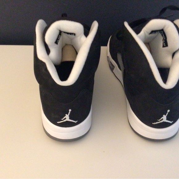Nike Air Jordan 5 Retro. Size 16. Black/White (Oreo). Excellent used condition. - Picture 5 of 7